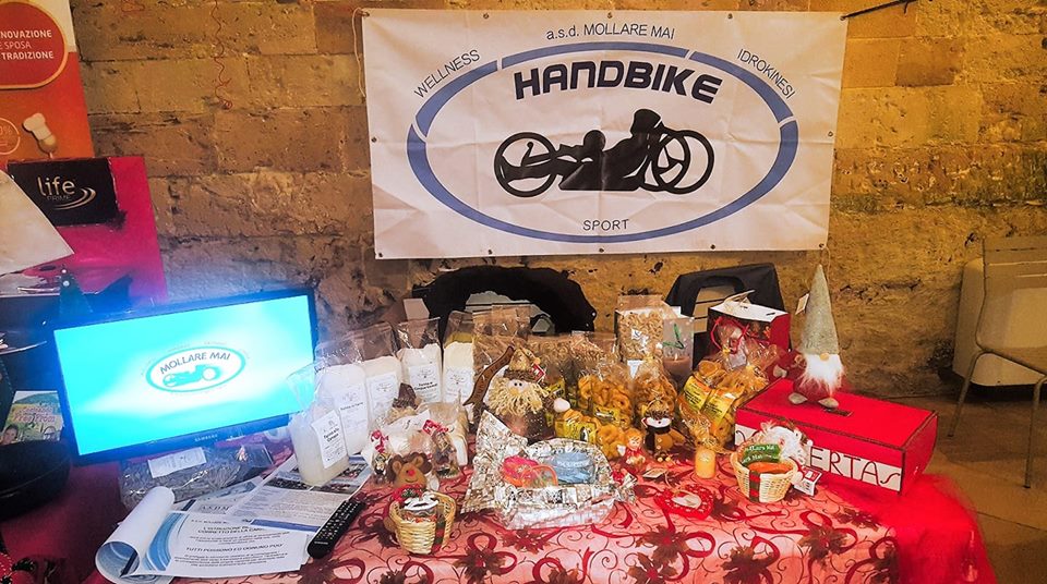 ASD Mollare mai presente ai mercatini di natale per il sostegno dei disabili nella provincia di Lecce